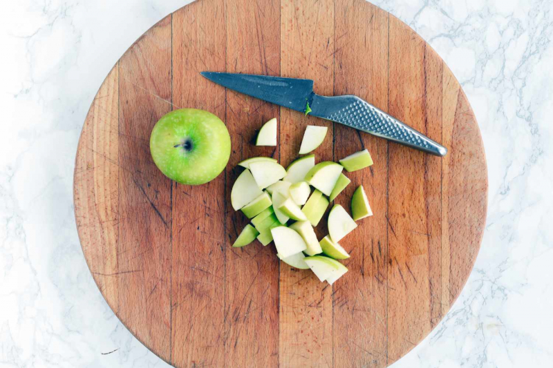 Apple and Walnut Salad