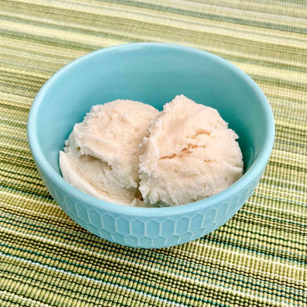 Easy Vanilla Ice Cream Recipe (No Cook!)