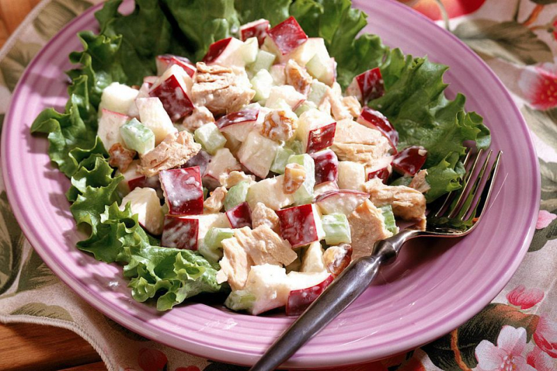 7 Delicious Apple Salads