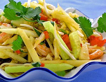 How to Make Thai Green Papaya Salad (Som Tam)