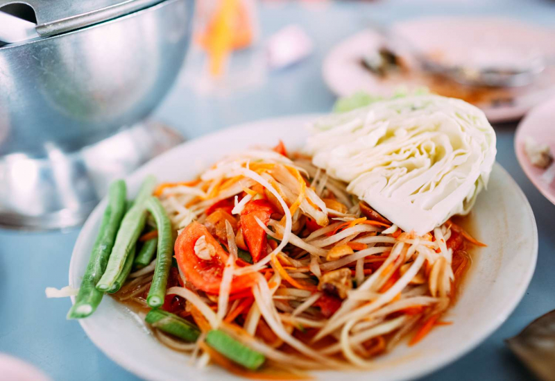 How to Make Thai Green Papaya Salad (Som Tam)