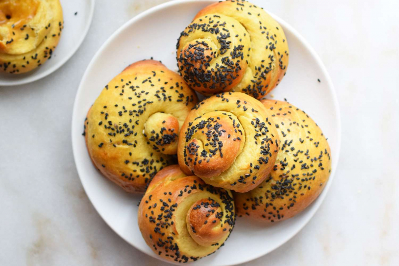 Sourdough Challah Snails