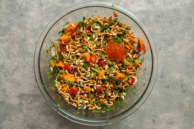 Peanuts and Peas Bhel Puri