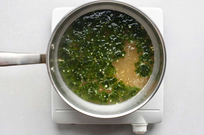 Seaweed Egg Drop Soup