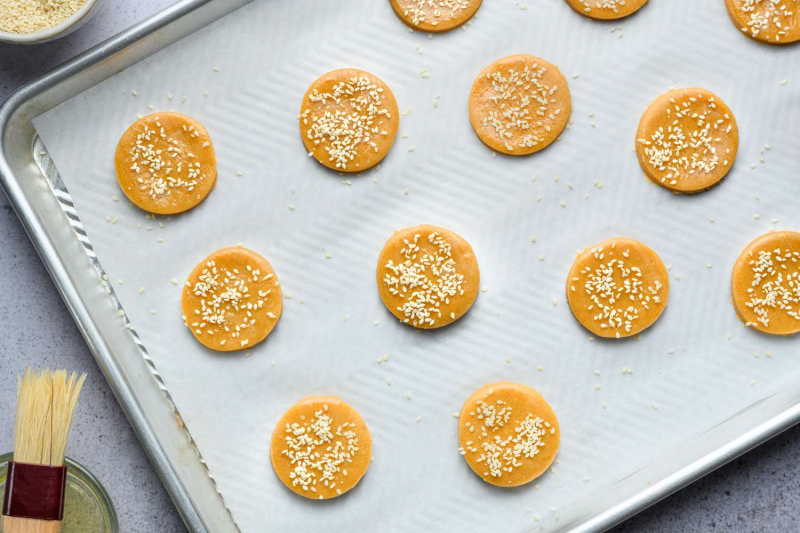 Peanut Butter & Jelly Cookie Sandos