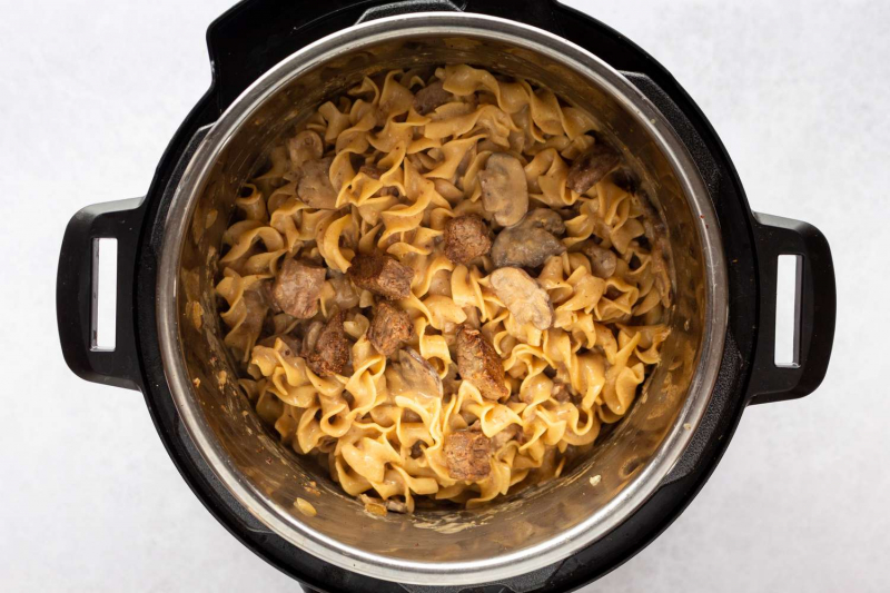 Instant Pot Beef Stroganoff