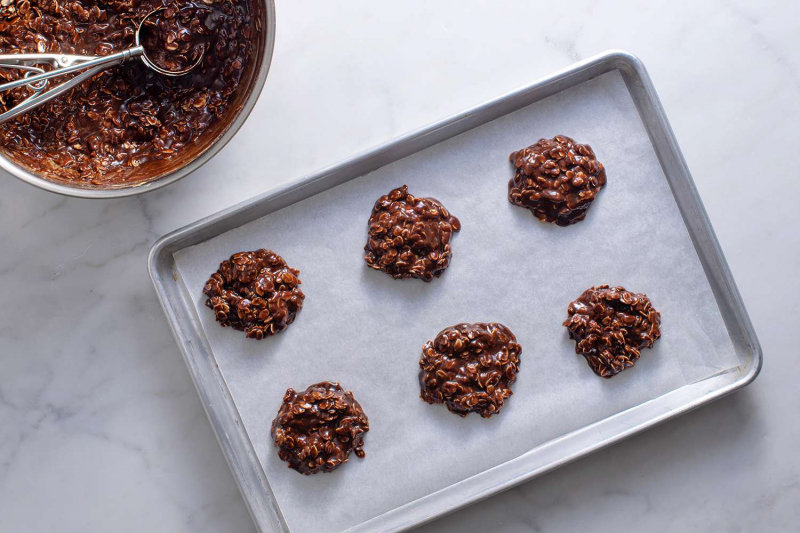 Sugar-Free, No-Bake Chocolate Peanut Butter Cookies